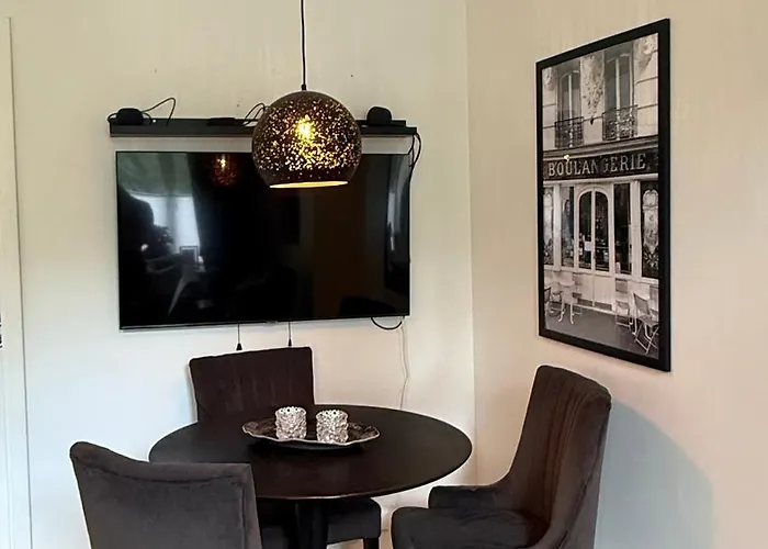 Koselig Toroms Pa Skillebekk *